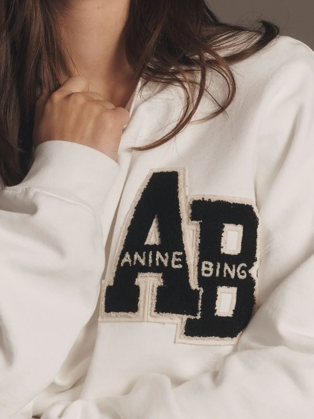 Anine Bing Off-White Logo Appliqué Crew Sweatshirt - Picture 2 of 5